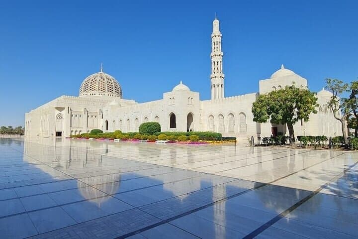 Half-Day Muscat Highlights: Grand Mosque, Mutrah Souq & Coastal Sights