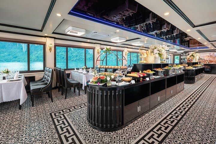 Halong Bay 5‑Star Day Cruise from Hanoi: Kayak, Cave & Jacuzzi Experience photo 4