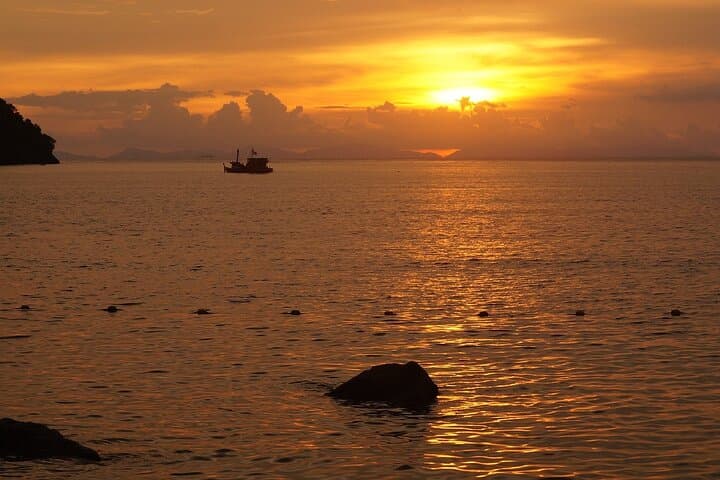 Lazy Day Phi Phi Sunset Speedboat Tour from Phuket — Maya Bay & Pileh Lagoon photo 5
