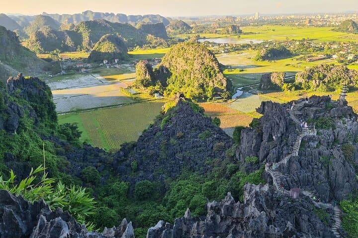 3-Day Ninh Binh to Ha Long Luxury Cruise: Kayaks, Caves & Pagodas photo 5