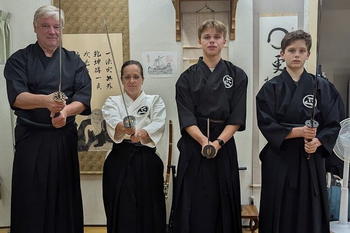 Iaido with a 9th‑Dan Master: Samurai Sword Training in Shinjuku