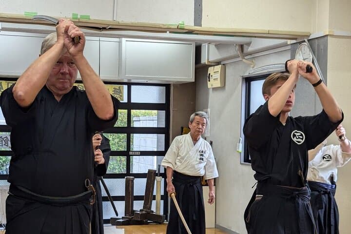 Iaido with a 9th‑Dan Master: Samurai Sword Training in Shinjuku photo 3