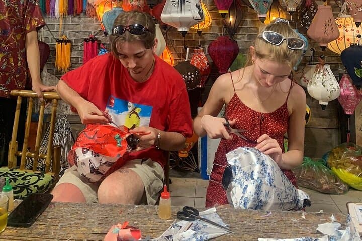 Hoi An Lantern Making and Tra Que Village Farming Day Experience photo 4