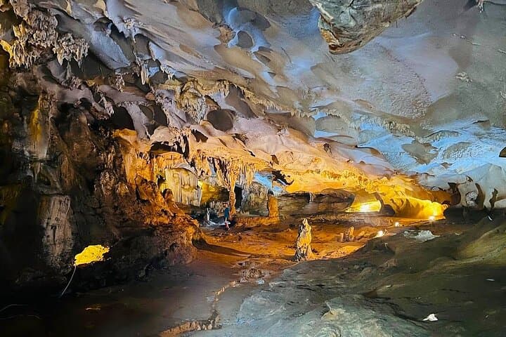 Bai Tu Long Bay Day Cruise: Thien Canh Son Cave, Kayaking & Hidden Islets photo 2