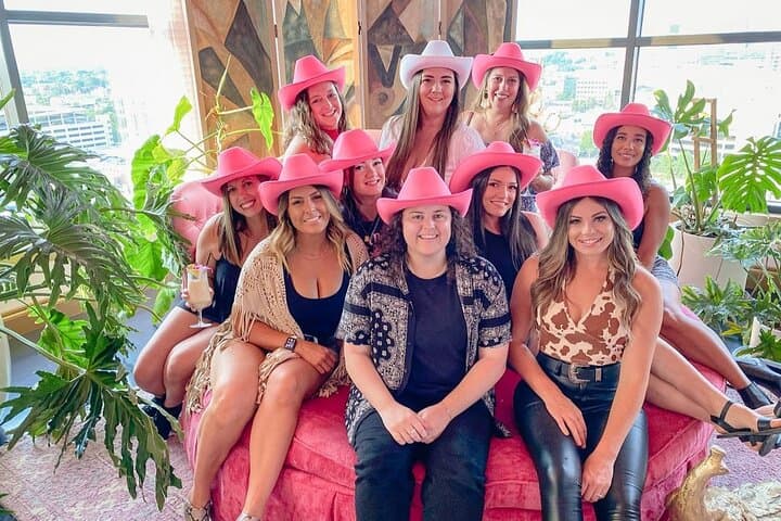 Broadway Boyfriends Bar Crawl: Nashville Honky-Tonk Night Out photo 5
