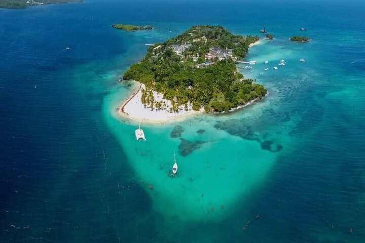 Full-Day Isla Saona Catamaran Tour from Punta Cana photo 4