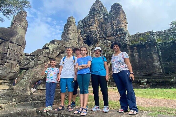 2-Day-Angkor-Wat-Highlights-Sunrise-and-Sunset-Tour