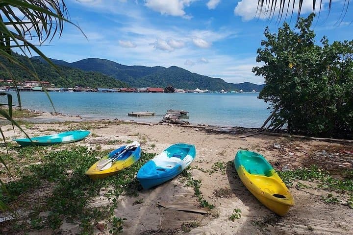 Private Kayak in Bang Bao Bay on Ko Chang — Paddle Cliffs, Pier Stroll & Seaside Lunch photo 5