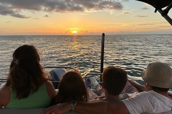 Naples Bay Sunset Cruise: Charcuterie, Wine & Dolphin-Spotting