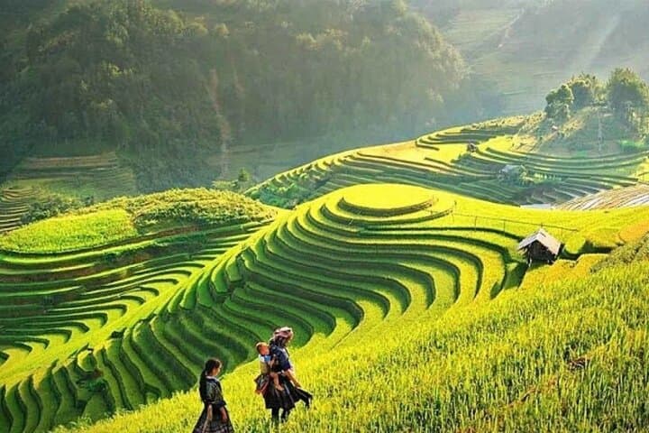 2-Day Sapa & Fansipan Peak: Cat Cat Village, Cable Car and Mountain Views from Hanoi photo 3