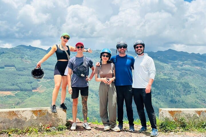 Ha Giang Loop 4-Day: Ma Pi Leng, Dong Van & Homestay Adventure