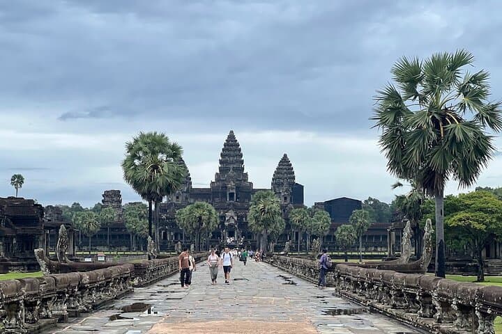 Private Angkor Wat Jeep Tour: Off-Road Angkor Temples & Ta Prohm Experience photo 6