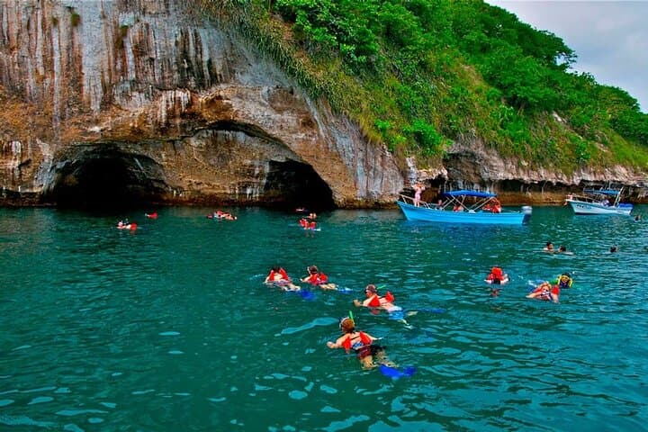 Snorkel Los Arcos & Visit Las Animas or Quimixto: Puerto Vallarta Day Sail photo 3