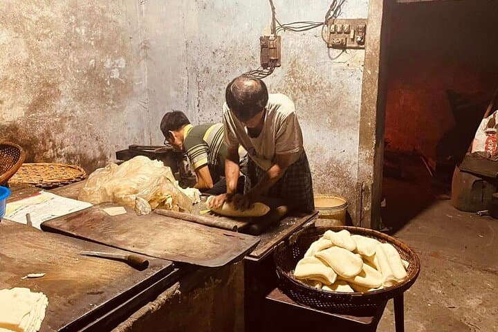 Hoi An Culinary Immersion: Hands-On Cao Lau, Fish Sauce & Coffee Experience