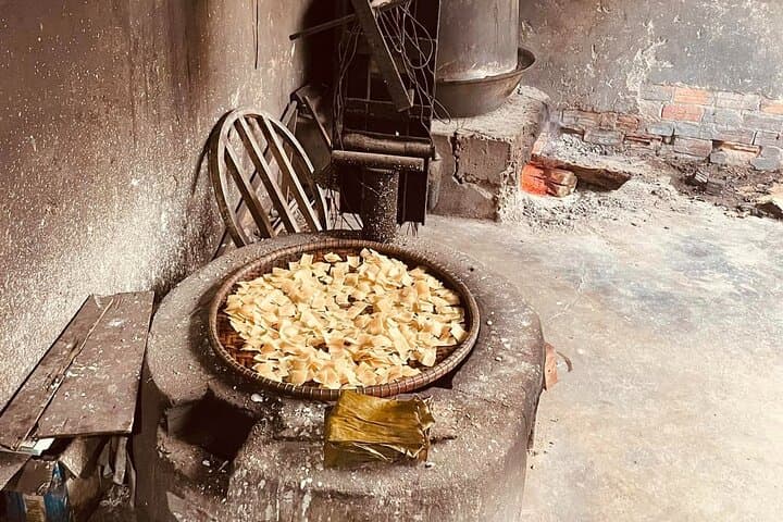 Hoi An Culinary Immersion: Hands-On Cao Lau, Fish Sauce & Coffee Experience photo 5