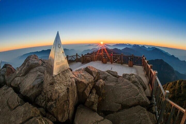 2-Day Sapa & Fansipan Peak: Cat Cat Village, Cable Car and Mountain Views from Hanoi photo 4