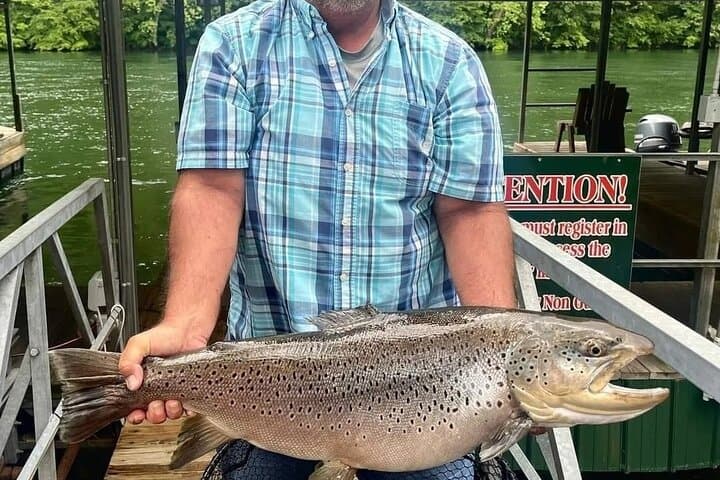 Branson Trout Fishing: 4-Hour Guided Trip on Lake Taneycomo with Captain B photo 2