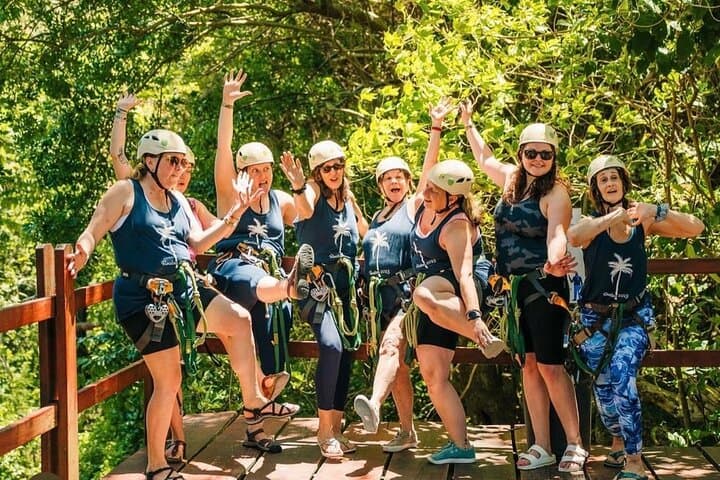 Roatán Zipline, Snorkeling & West Bay Beach Day Trip photo 2