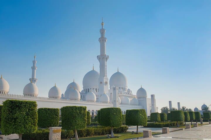 Abu Dhabi Heritage Trail: Mosques, Markets & Modern Landmarks Walking Tour photo 5
