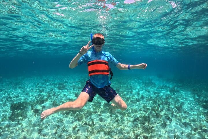 Cancun Catamaran to Isla Mujeres: All-Inclusive Day Sail with Buffet & Drinks photo 6