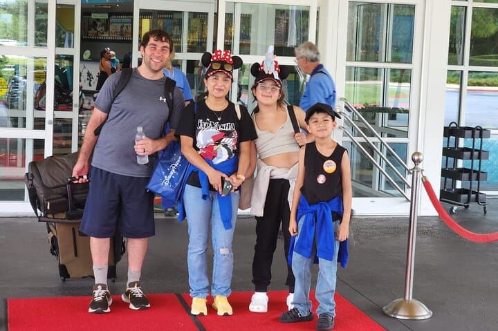 Private Van Transfer from MCO to Disney Resorts — Comfortable Orlando Airport Shuttle photo 3