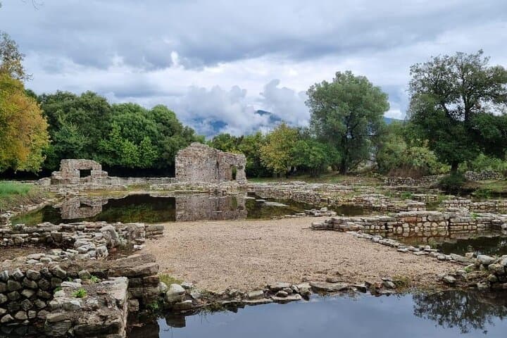 Saranda to Ksamil & Butrint: Lekuresi Castle, Blue Eye Day Tour