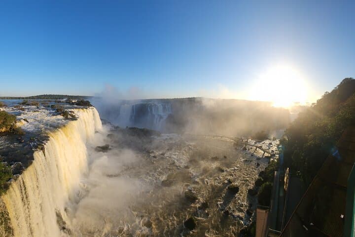 Total Iguassu Tour — Full-Day Iguazu Falls Crossing (Argentina & Brazil)