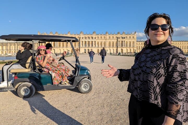 Private Versailles Palace & Gardens Tour from Paris with Transfers photo 2