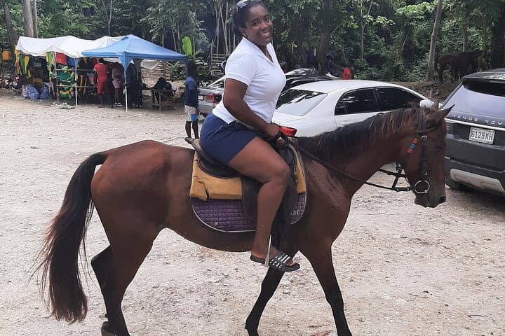 Horseback Riding in Jamaica: Montego Bay Ocean Ride with Jerk Lunch & Shopping photo 3