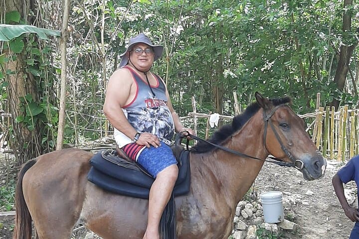 Horseback Riding in Jamaica: Montego Bay Ocean Ride with Jerk Lunch & Shopping photo 2