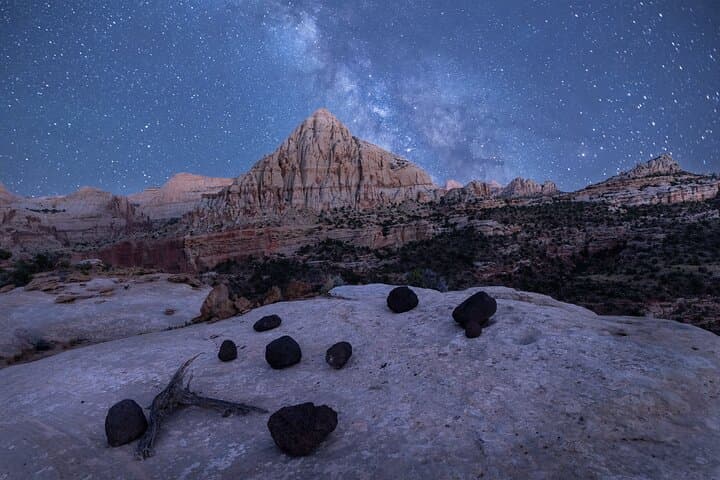 Capitol Reef Photography Tours: Sunrise, Sunset & Astro Workshops near Torrey UT