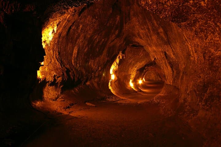 Half-Day Hilo Volcano & Waterfall Tour: Kilauea, Thurston Lava Tube & Punaluʻu photo 2
