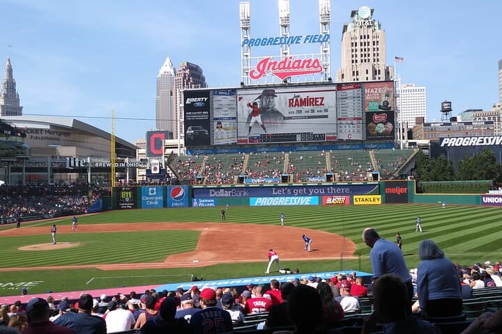 Walking Cleveland's Euclid Avenue: Downtown Architecture & Riverfront History Tour photo 5