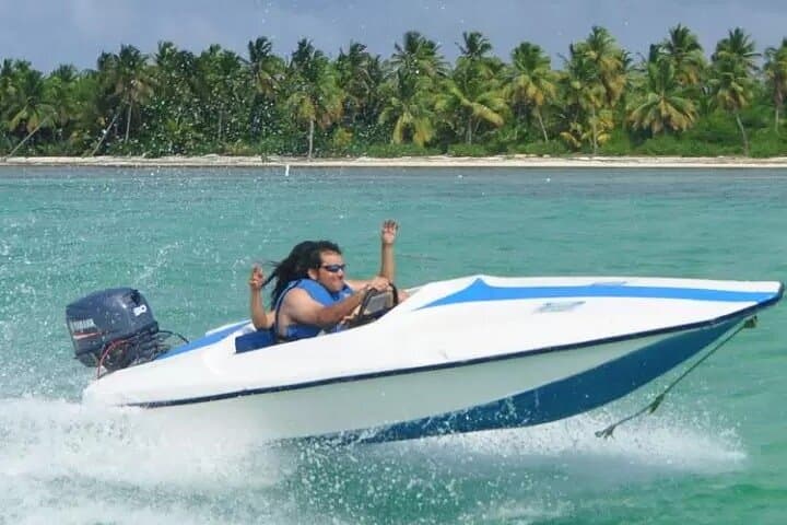 Punta Cana Speedboat Driving & Snorkel Tour to Coral Reef and Natural Pool photo 2