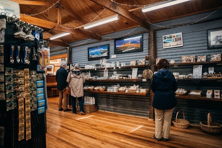 Kangaroo Island Sip & See Day Tour — Ferry from Adelaide to Wildlife, Wineries & Local Producers photo 5