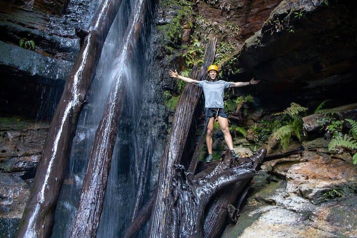 Juggler Canyon Abseiling Adventure — Blue Mountains Canyoning Day Trip