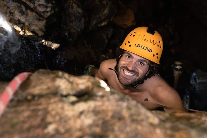 Juggler Canyon Abseiling Adventure — Blue Mountains Canyoning Day Trip photo 4