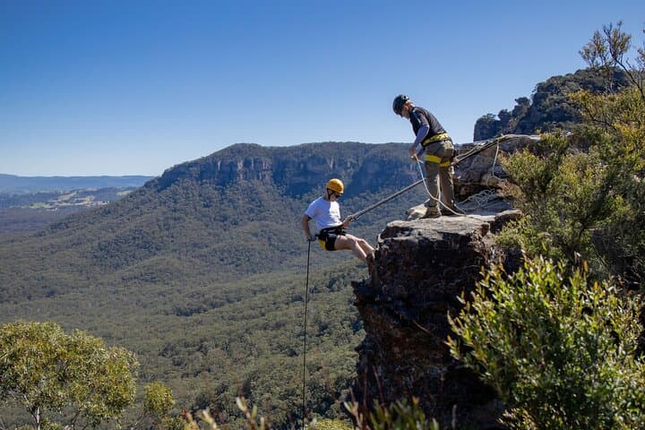 Half-Day Abseiling in Blue Mountains: Guided 5–30m Rappels & Scenic Cliffs photo 2