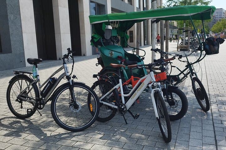 Berlin Rickshaw Highlights: 3.5-Hour Guided City Tour