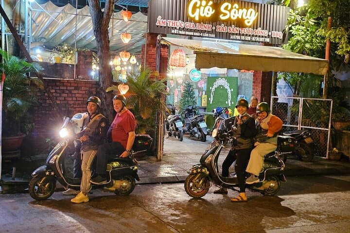 Hoi An Vespa Food Adventure: Evening Scooter Tour of Local Flavors