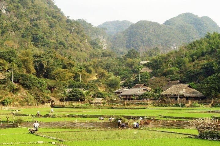 Mai Chau 2-Day Homestay, Bike & Trek from Hanoi photo 2
