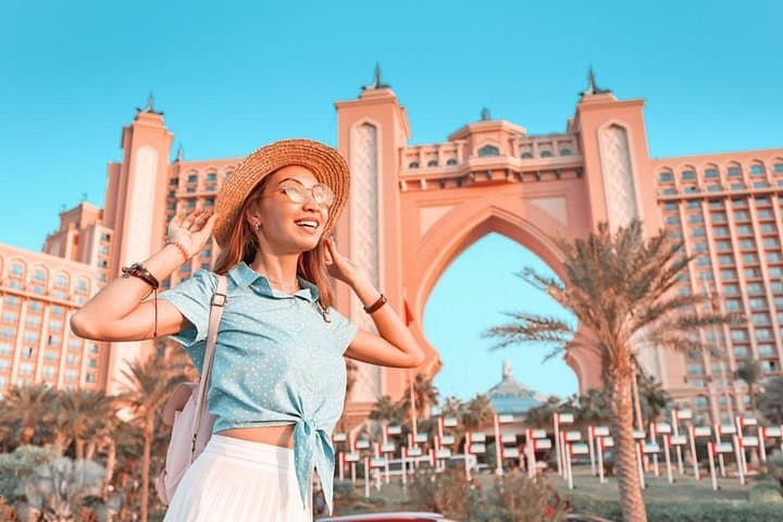 Dubai Airport Transit Tour: Full-Day City Highlights & Burj Khalifa Photo Stops photo 1