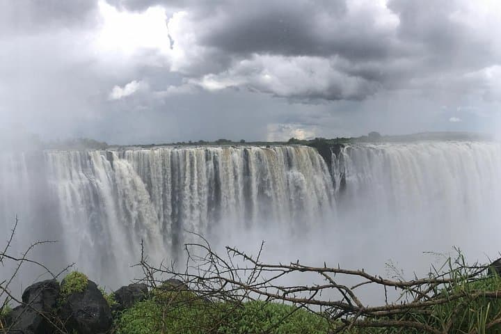 Guided Tour of Victoria Falls: Walk the Mist and Learn the Falls' Story photo 1
