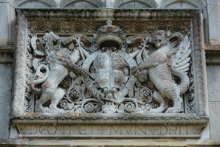 Hampton Court Palace Day Trip from London — Maze, Gardens & Haunted Gallery photo 5