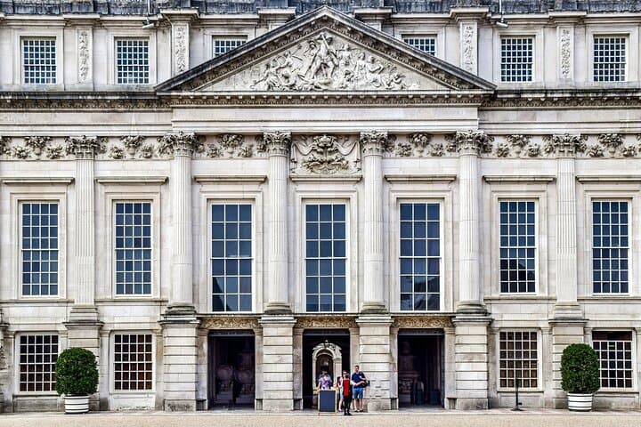Hampton Court Palace Day Trip from London — Maze, Gardens & Haunted Gallery photo 6