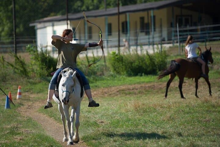 Horseback Archery in Bockfließ — 4-Hour Intro to Mounted Bow Shooting