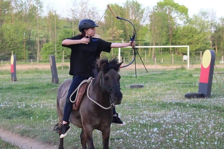 Horseback Archery in Bockfließ — 4-Hour Intro to Mounted Bow Shooting photo 6