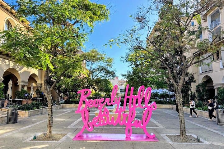 Half-Day Los Angeles Private City & Celebrity Homes Tour photo 2