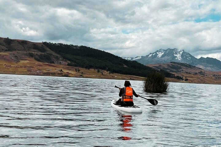 Paddleboarding Laguna Huaypo: Calm Waters & Mountain Views from Cusco photo 3