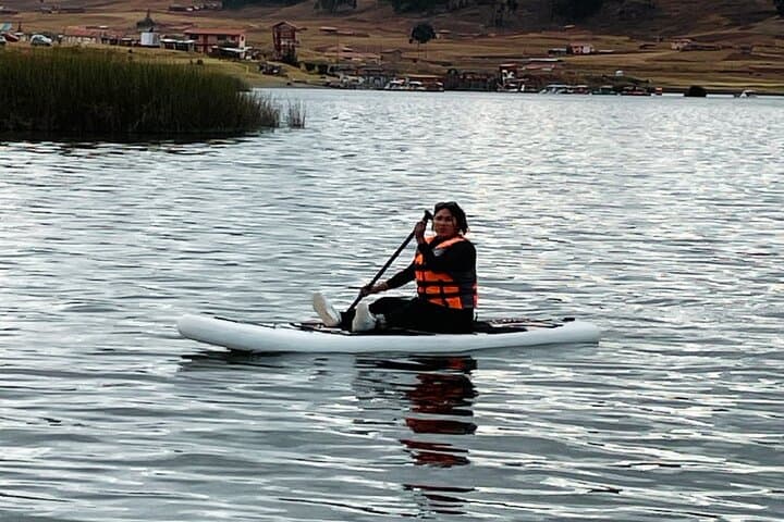Paddleboarding Laguna Huaypo: Calm Waters & Mountain Views from Cusco photo 4